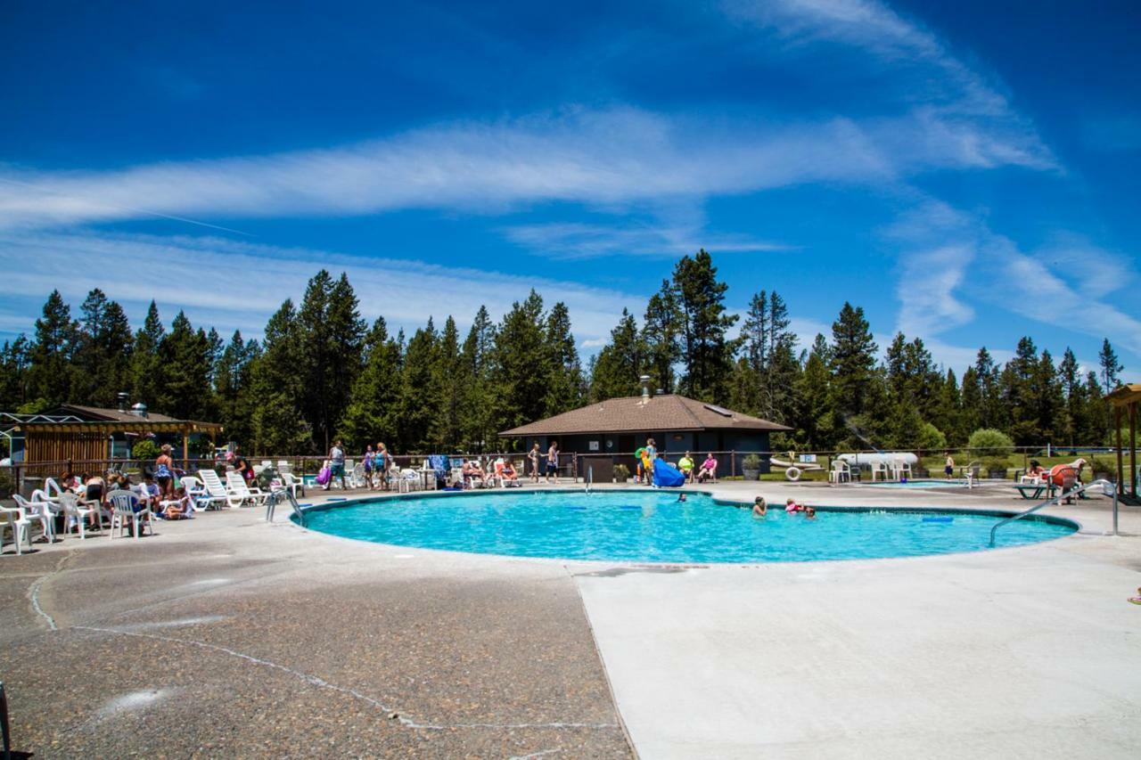 Bend-Sunriver Camping Resort Two-Bedroom Cabin 7 Екстер'єр фото