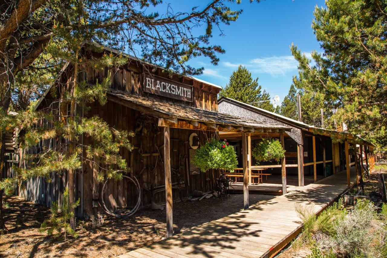 Bend-Sunriver Camping Resort Two-Bedroom Cabin 7 Екстер'єр фото